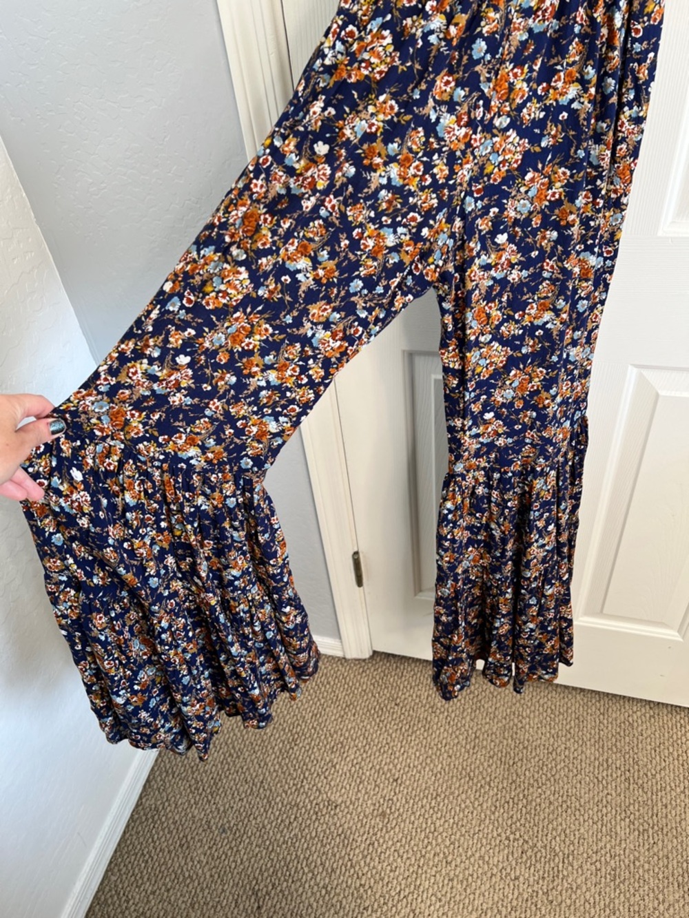 Blue Life smocked jumpsuit navy ditzy floral wide tiered flare legs XS - Picture 2 of 7